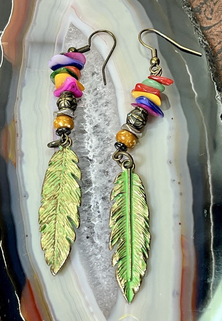VTG Boho Copper Feather Earrings Multicolor Gem Beads Southwest Dangle Jewelry